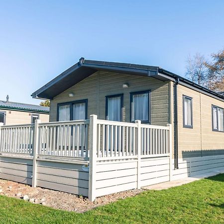 Audley Lodge With Hot Tub York Exterior photo